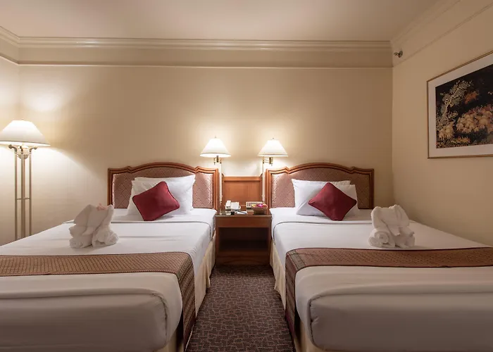 Montien Riverside Hotel