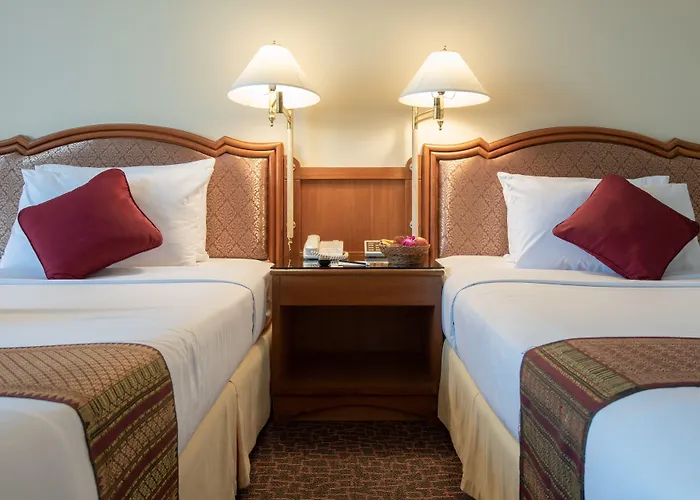 Montien Riverside Hotel