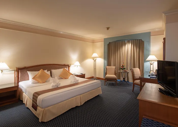 Hotel Montien Riverside 5*