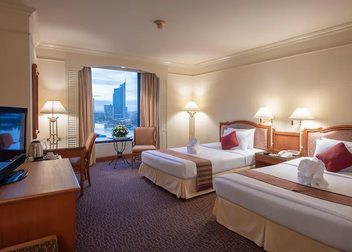 Montien Riverside Hotel 5*