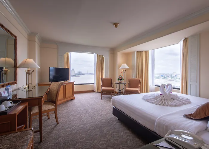Montien Riverside Hotel Bangkok