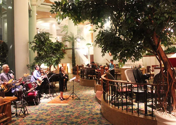 Hotel Montien Riverside