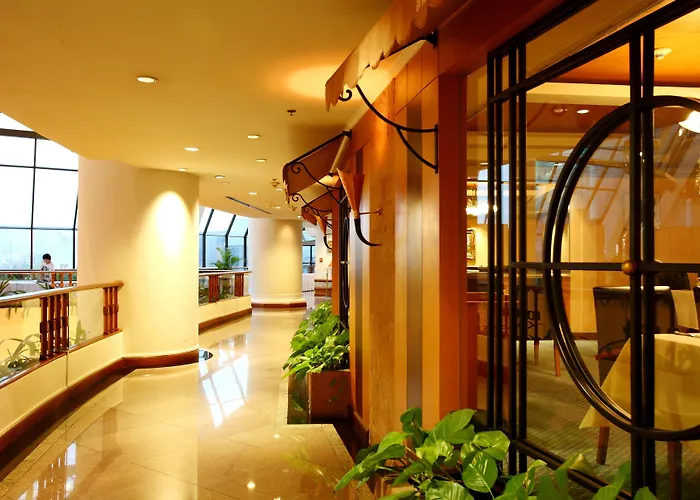 Montien Riverside Hotel