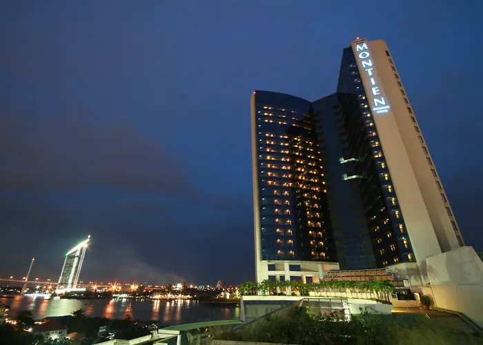 Montien Riverside