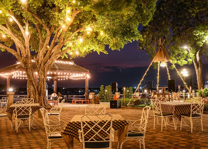 Hotel Montien Riverside