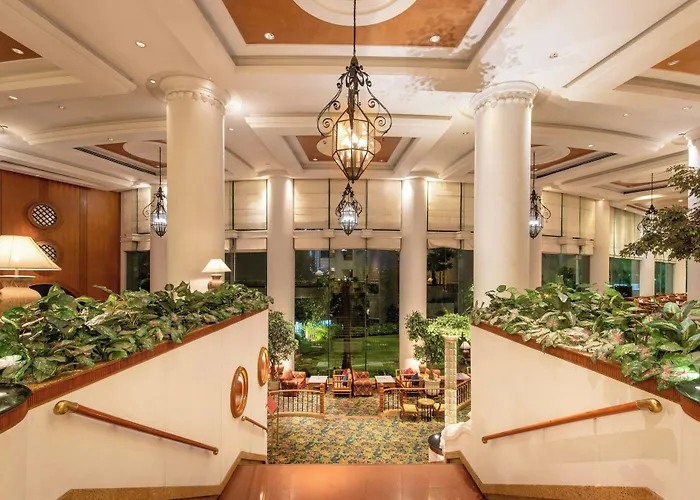 Montien Riverside Hotel