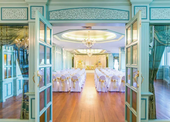 Montien Riverside Hotel 5*