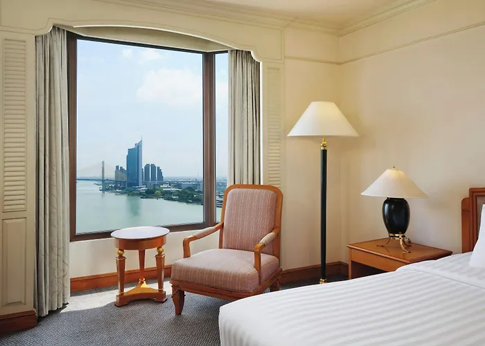 Montien Riverside Hotel 5*