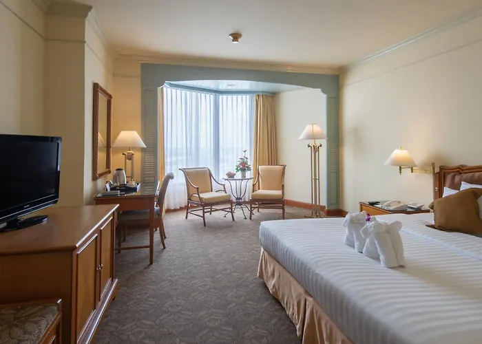 Hotel Montien Riverside